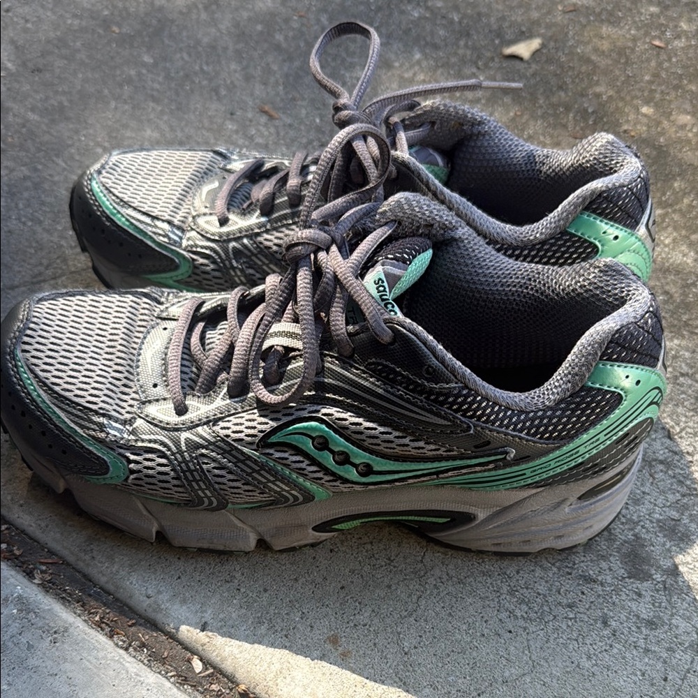 Saucony Gray and Mint Green Mesh Running Shoes